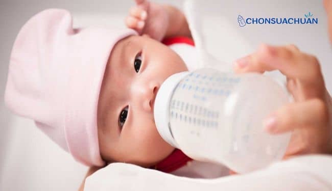 Trẻ bị rối loạn tiêu hóa có nên uống sữa công thức không?